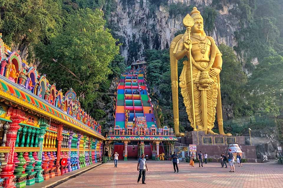 Kinh nghiệm sử dụng eSIM khi đi Malaysia: chọn gói, cài đặt, bật roaming và mẹo thực tế